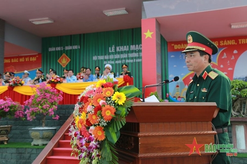  Trung tướng Nguyễn Doãn Anh dự khai mạc Hội thao Hải đội dân quân thường trực